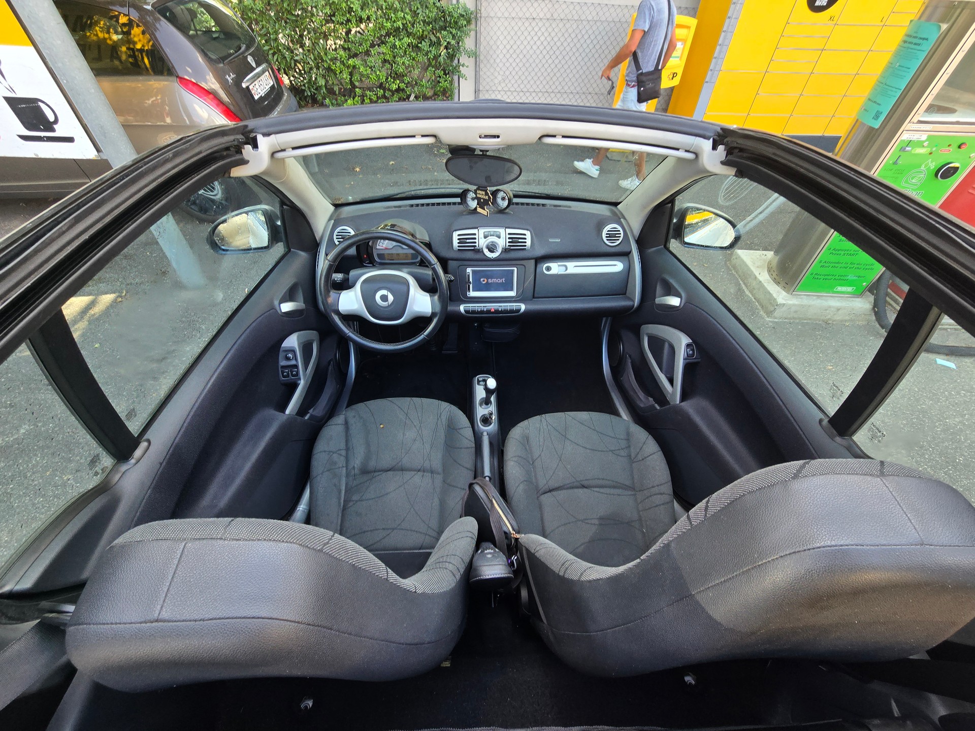 SMART FORTWO-image-11