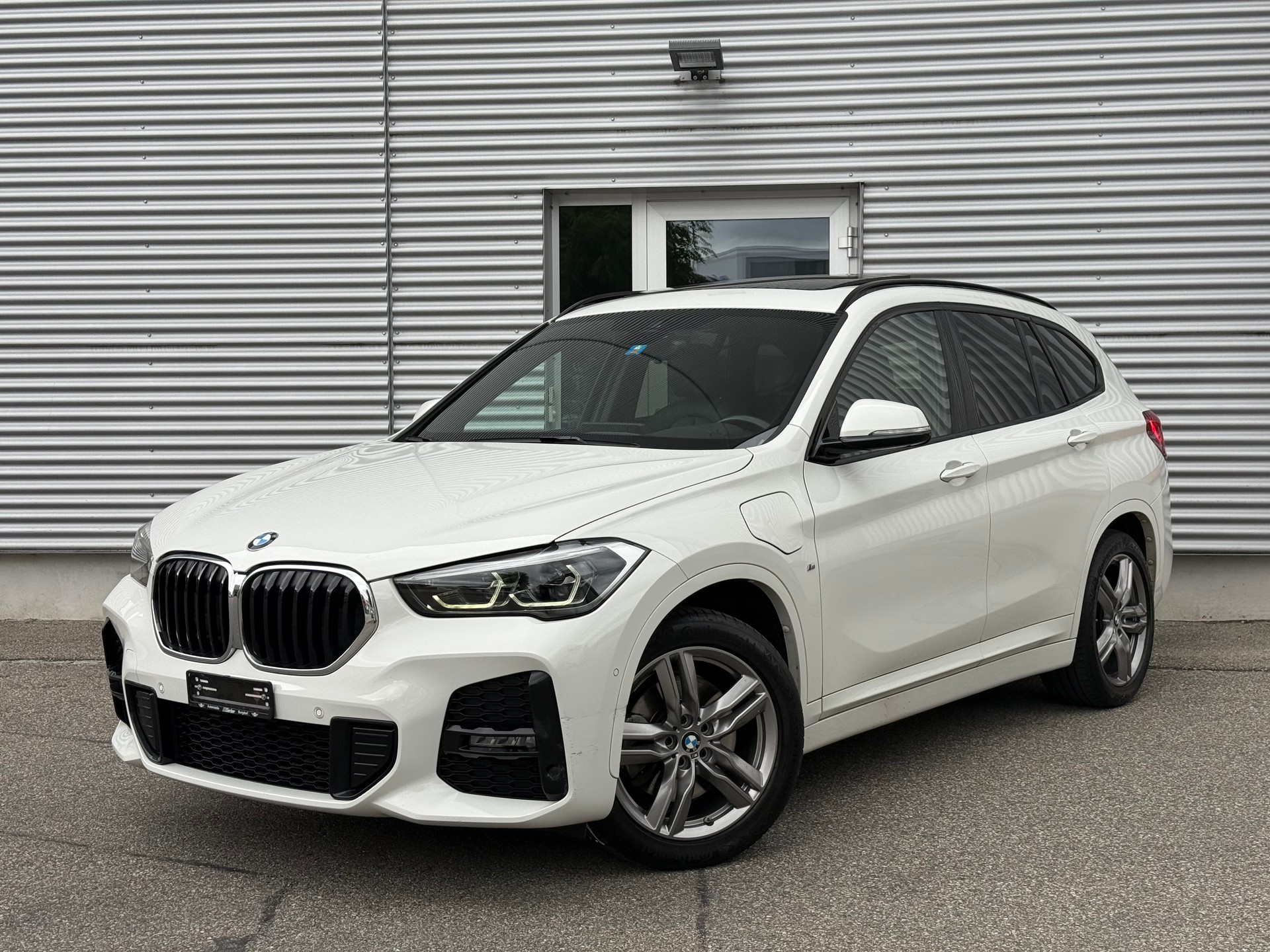BMW X1 xDrive 25e M Sport Steptronic-image-0