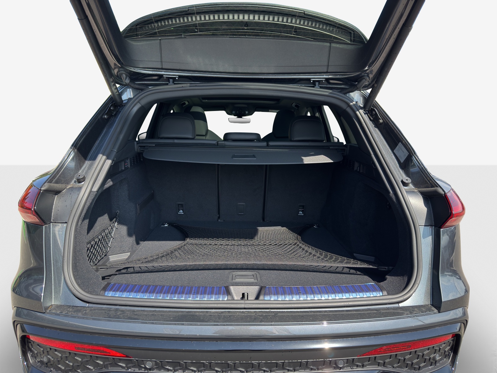 AUDI SQ5 TFSI quattro S-tronic-image-4