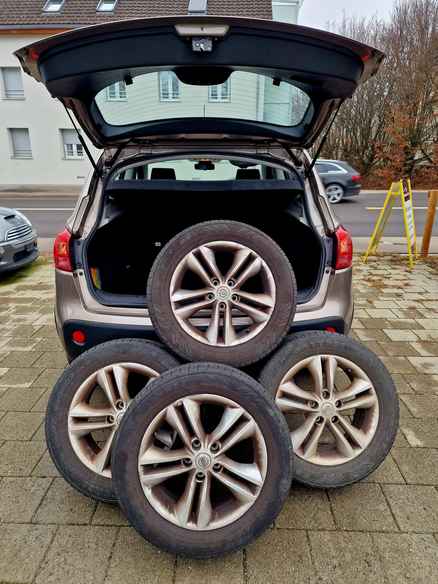 NISSAN Qashqai 2.0 acenta-image-12
