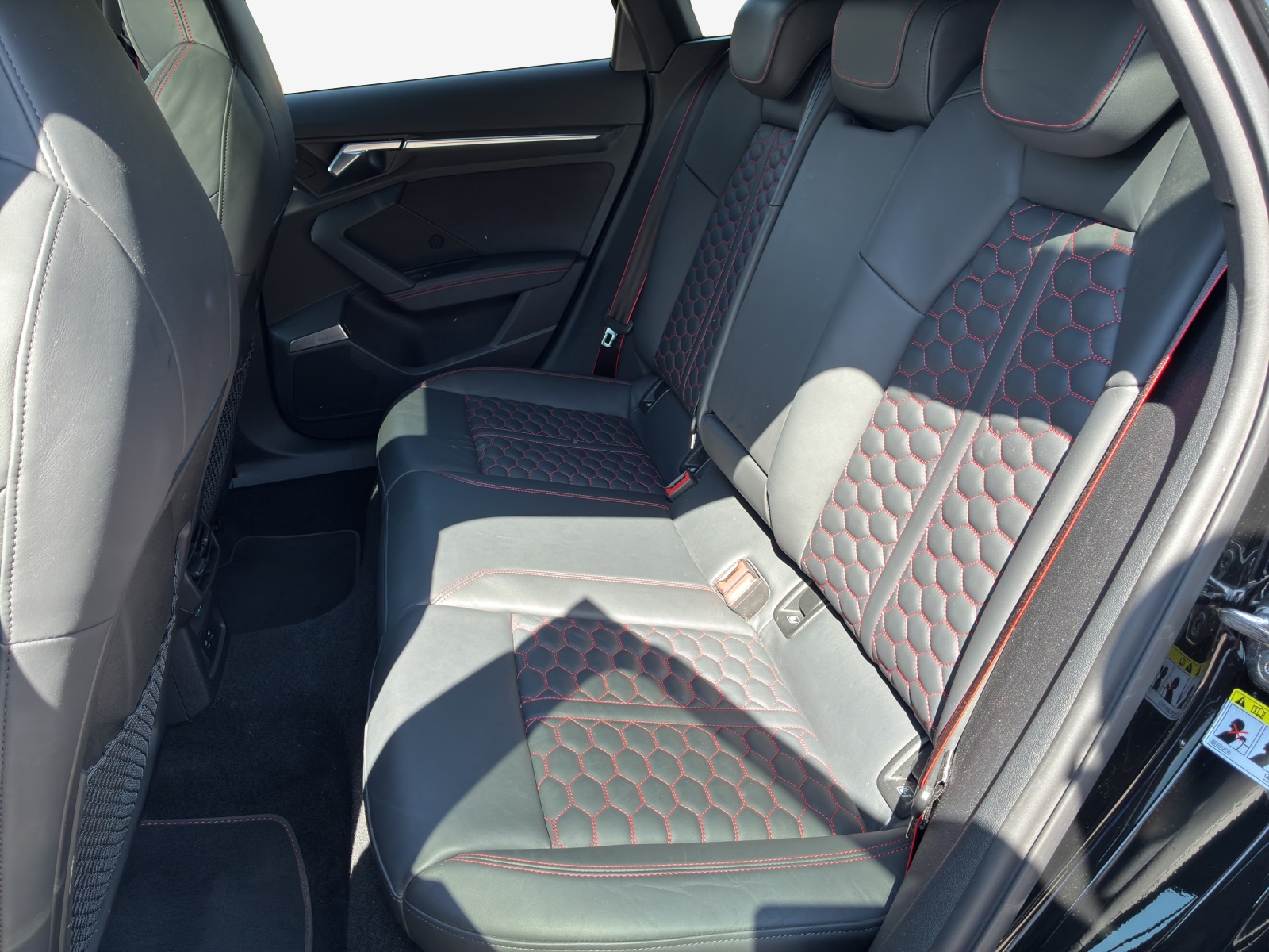 AUDI RS3 Sportback 2.5 TSI quattro S-tronic-image-11