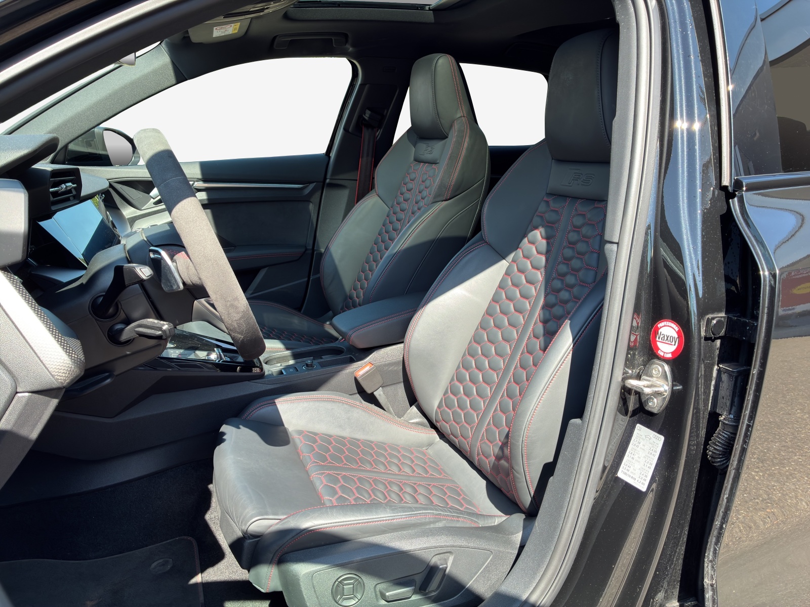 AUDI RS3 Sportback 2.5 TSI quattro S-tronic-image-7