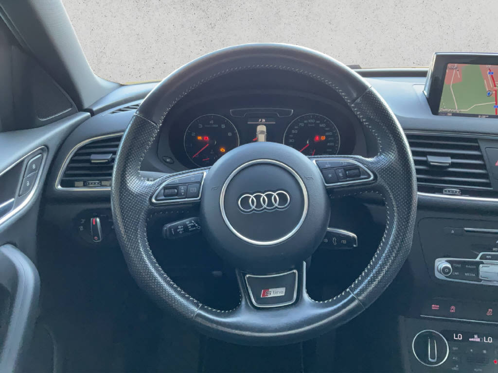 AUDI Q3 2.0 TFSI Sport quattro S-Tr.-image-9