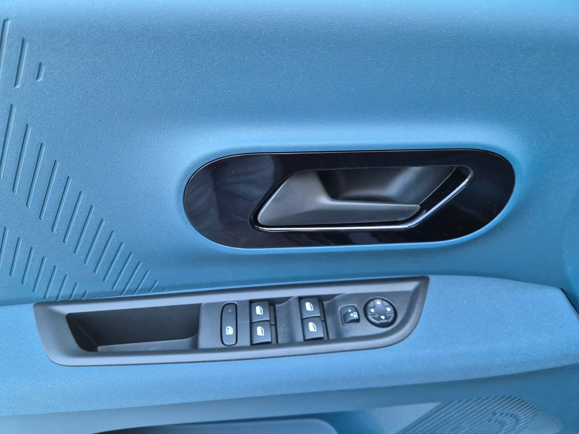 FIAT Grande Panda MHEV La Prima 5 ANS GARANTIE-image-9