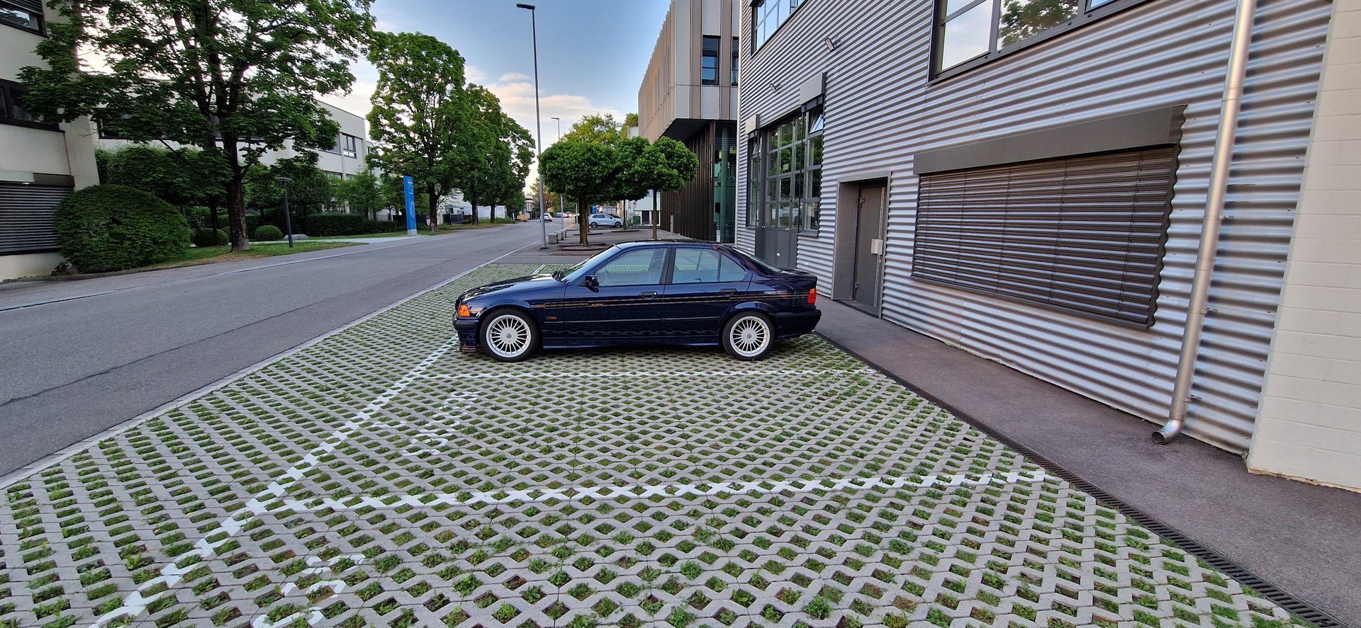 BMW-ALPINA B3 3.0-image-2