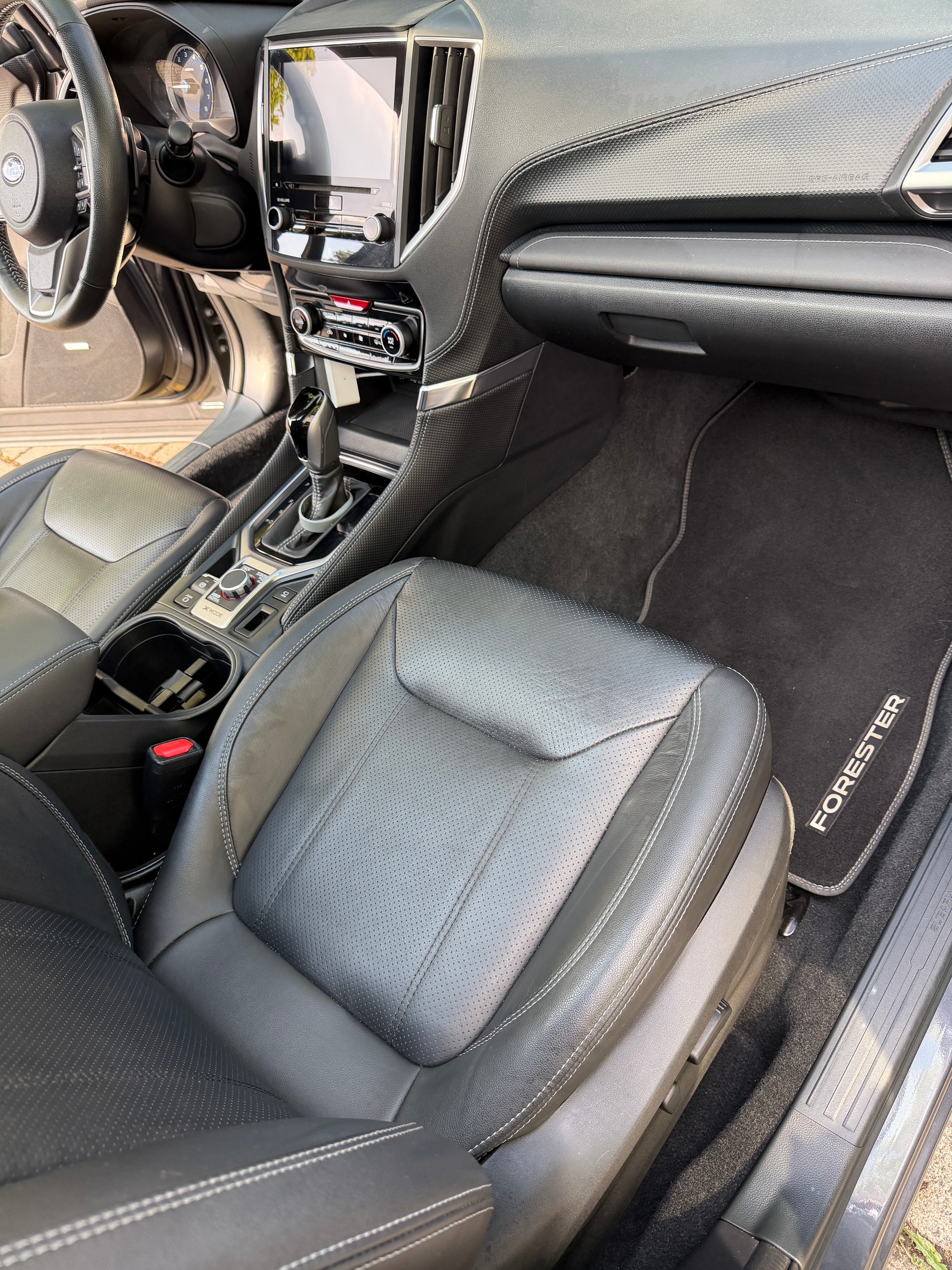 SUBARU 2.0i e-Boxer Luxury-image-5