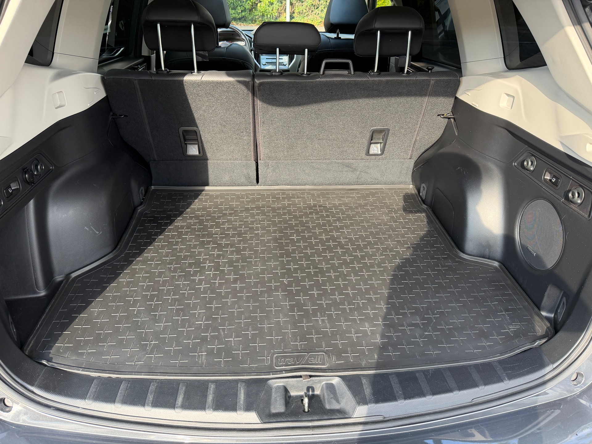 SUBARU 2.0i e-Boxer Luxury-image-6