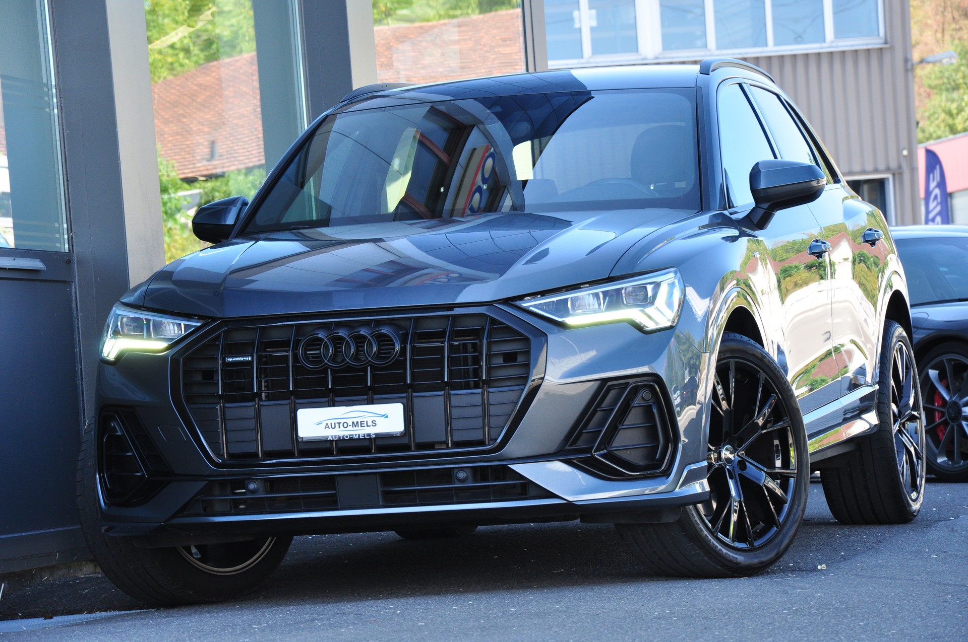 AUDI Q3 45 TFSI S line quattro S-tronic-image-0