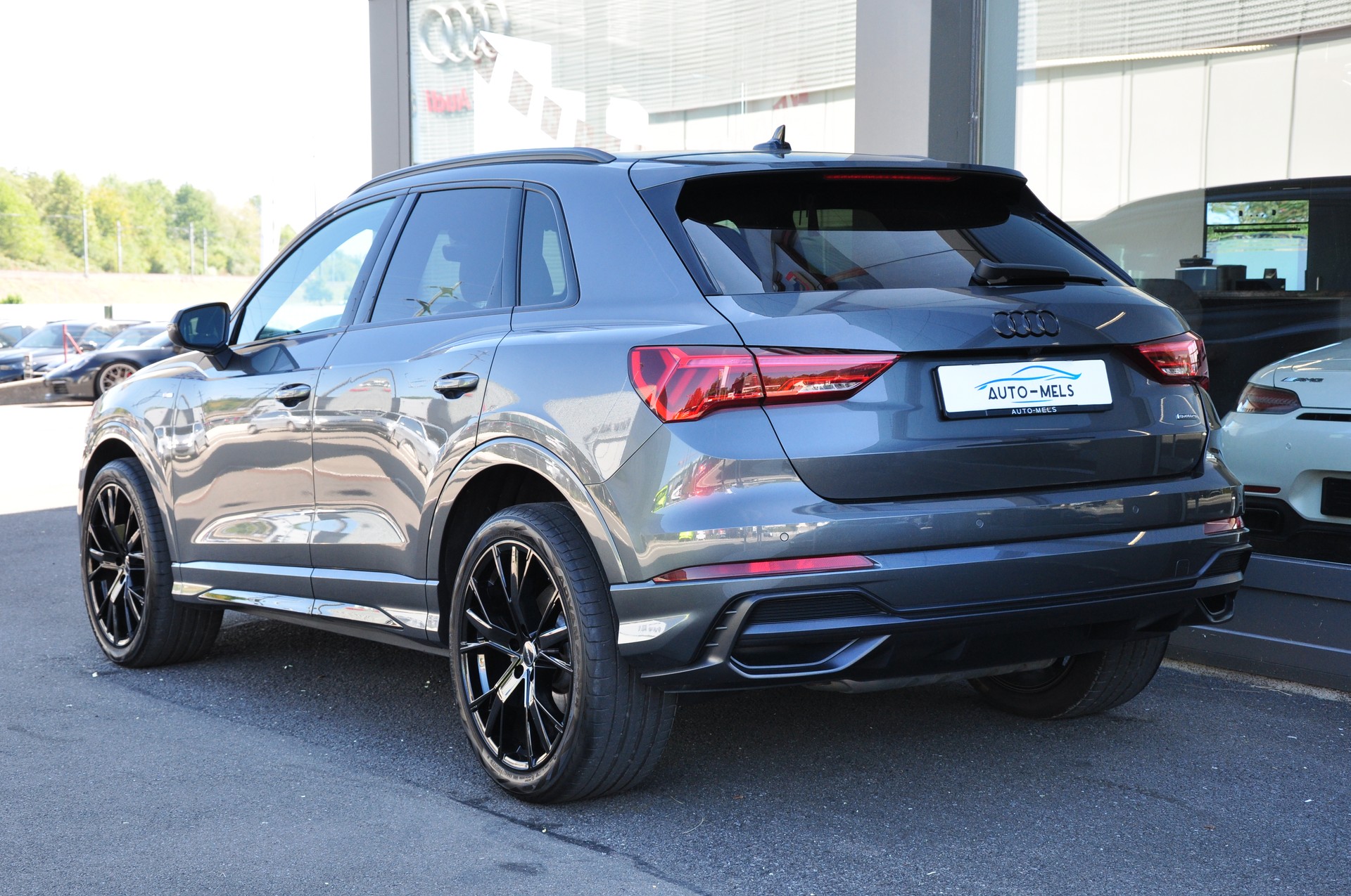 AUDI Q3 45 TFSI S line quattro S-tronic-image-7