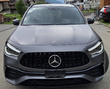 MERCEDES-BENZ GLA 250 AMG Line 4matic-image-1