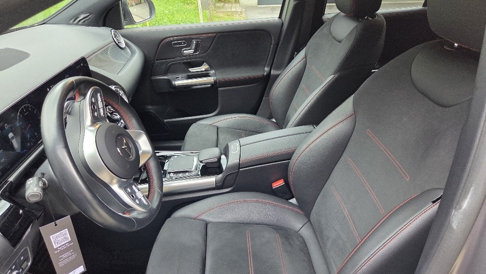 MERCEDES-BENZ GLA 250 AMG Line 4matic-image-3