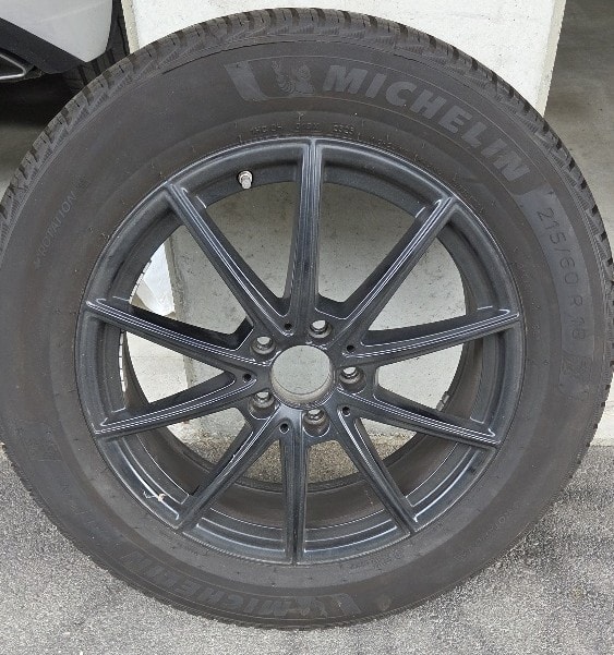 MERCEDES-BENZ GLA 250 AMG Line 4matic-image-5