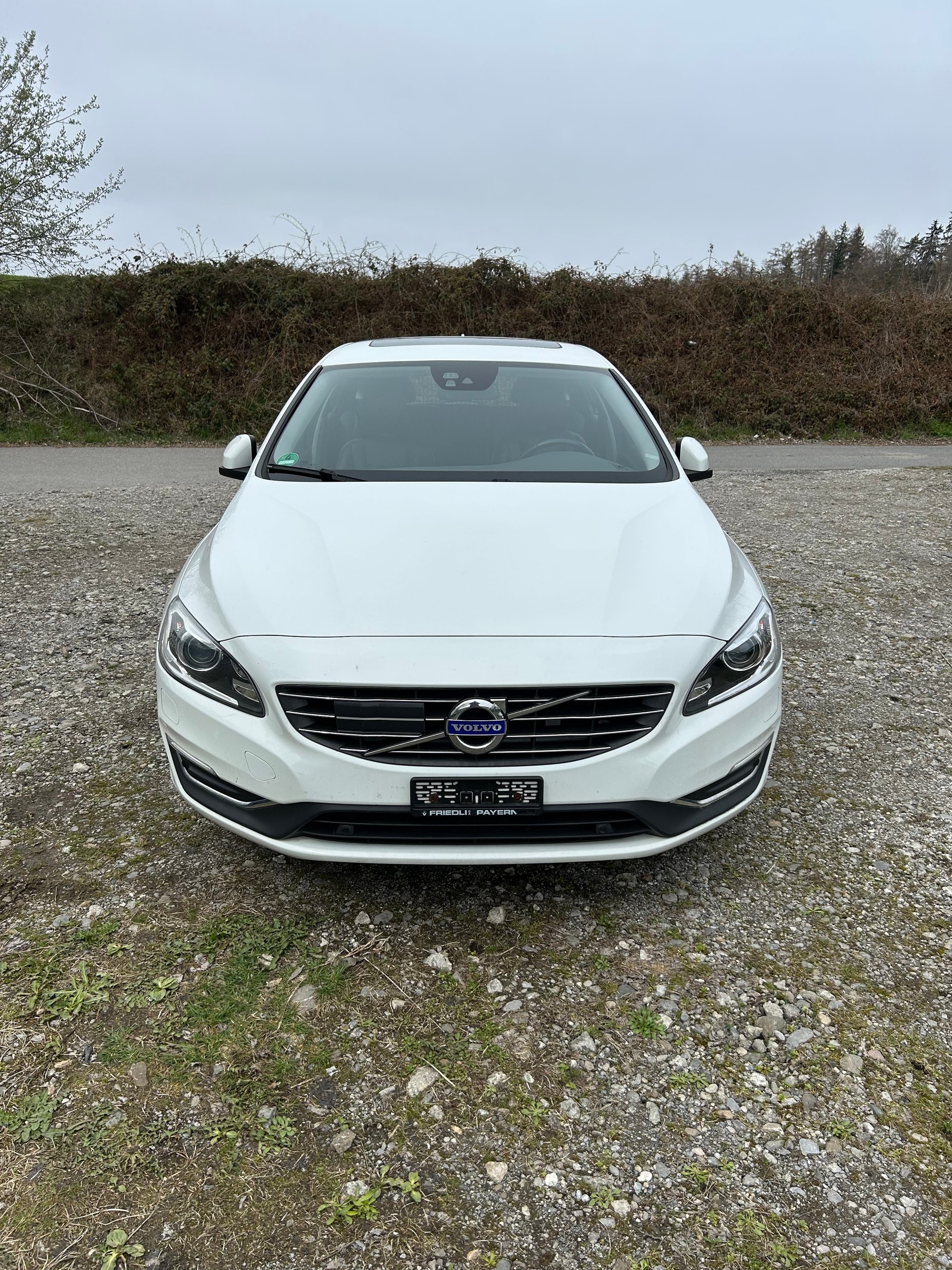 VOLVO V60 D4 Geartronic-image-0