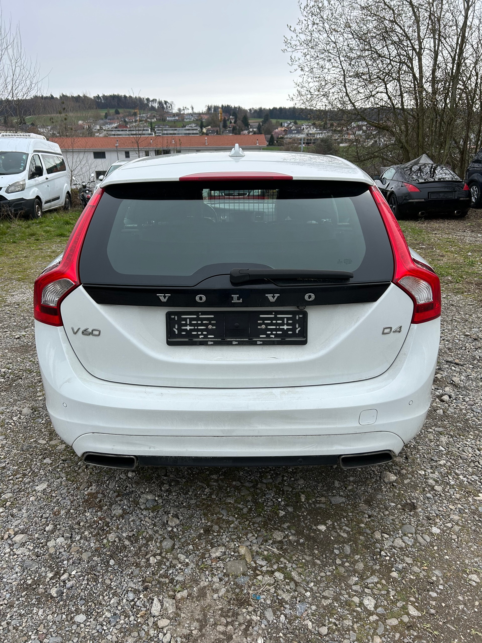 VOLVO V60 D4 Geartronic-image-2