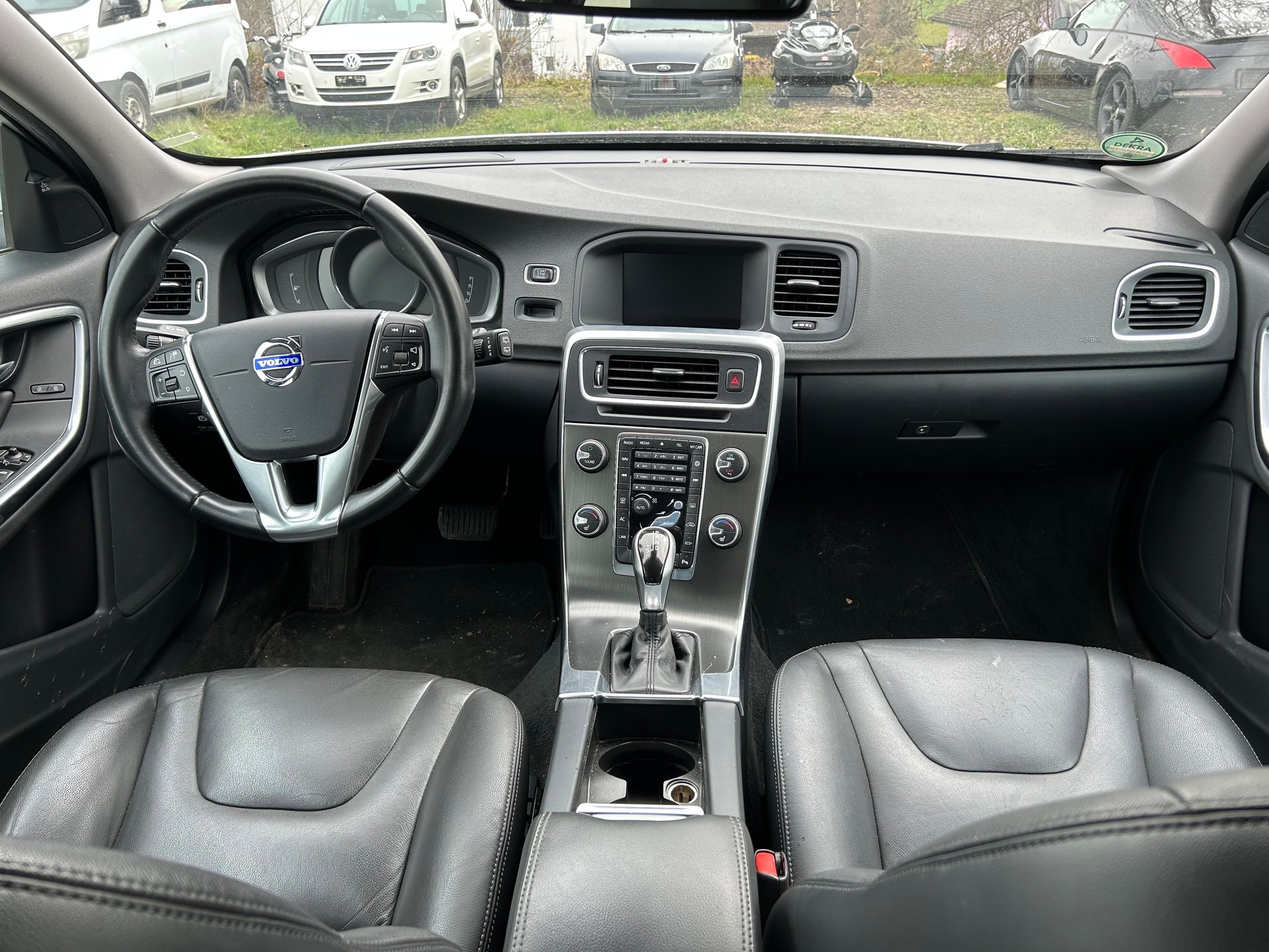 VOLVO V60 D4 Geartronic-image-8