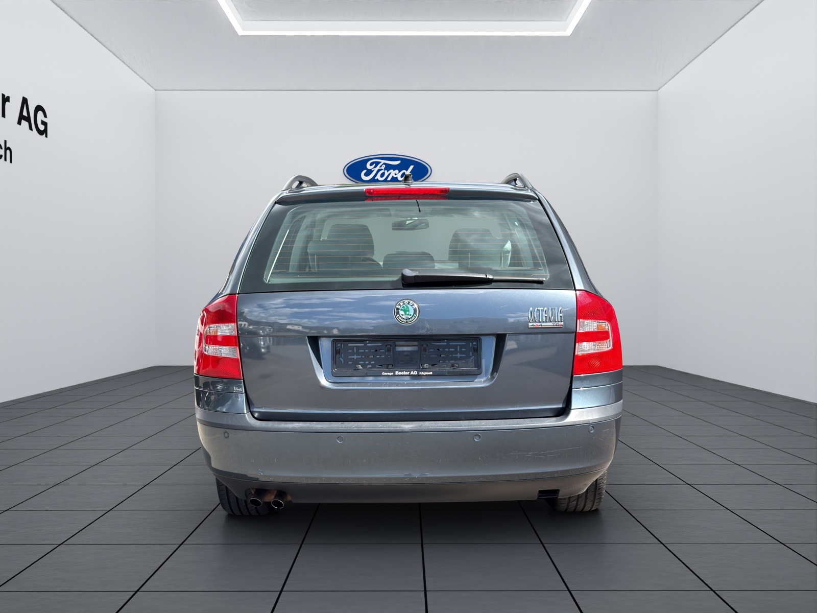 SKODA Octavia Combi 2.0 TDI 140 DPF L & K 4x4-image-5
