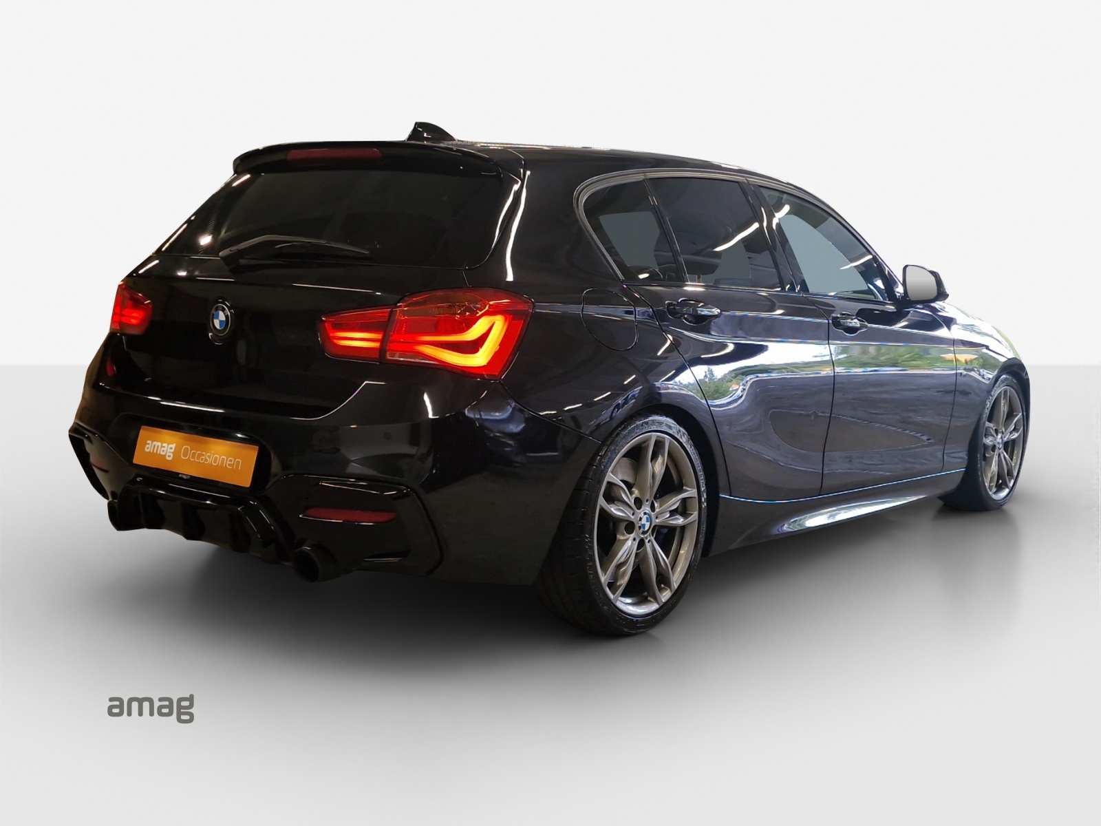 BMW M140i xDrive Steptronic-image-4