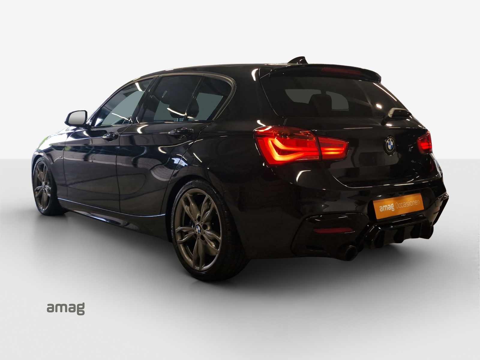 BMW M140i xDrive Steptronic-image-2