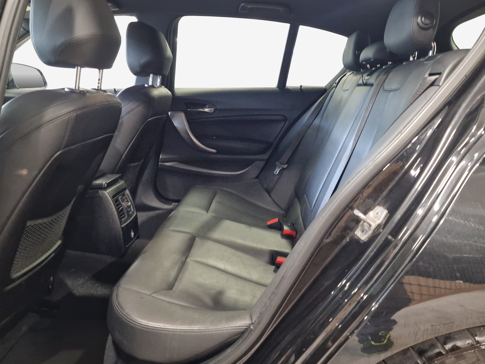 BMW M140i xDrive Steptronic-image-11