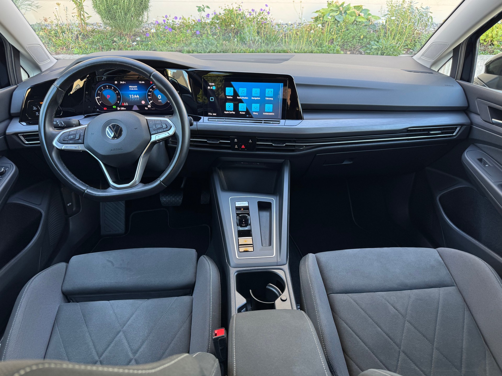 VW 1.5 eTSI Style DSG-image-8