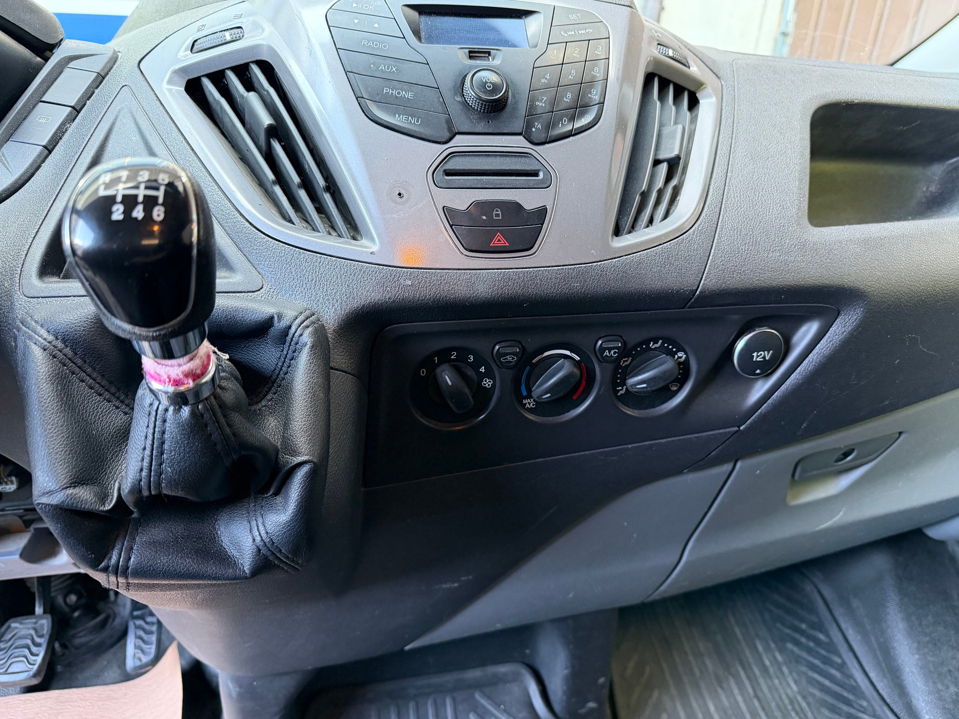FORD Transit Custom Van 290 L1H1 Ambiente-image-7