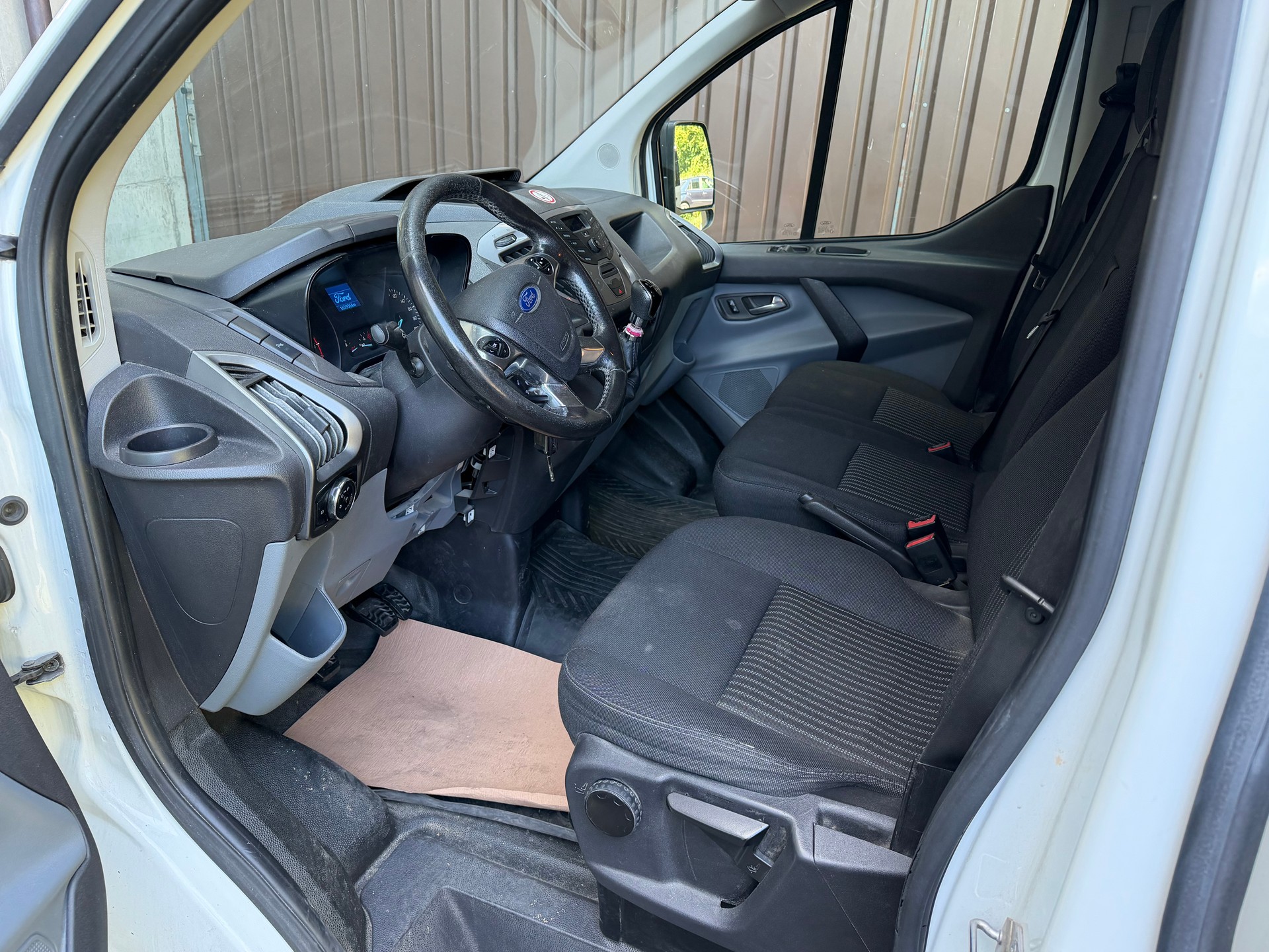 FORD Transit Custom Van 290 L1H1 Ambiente-image-6
