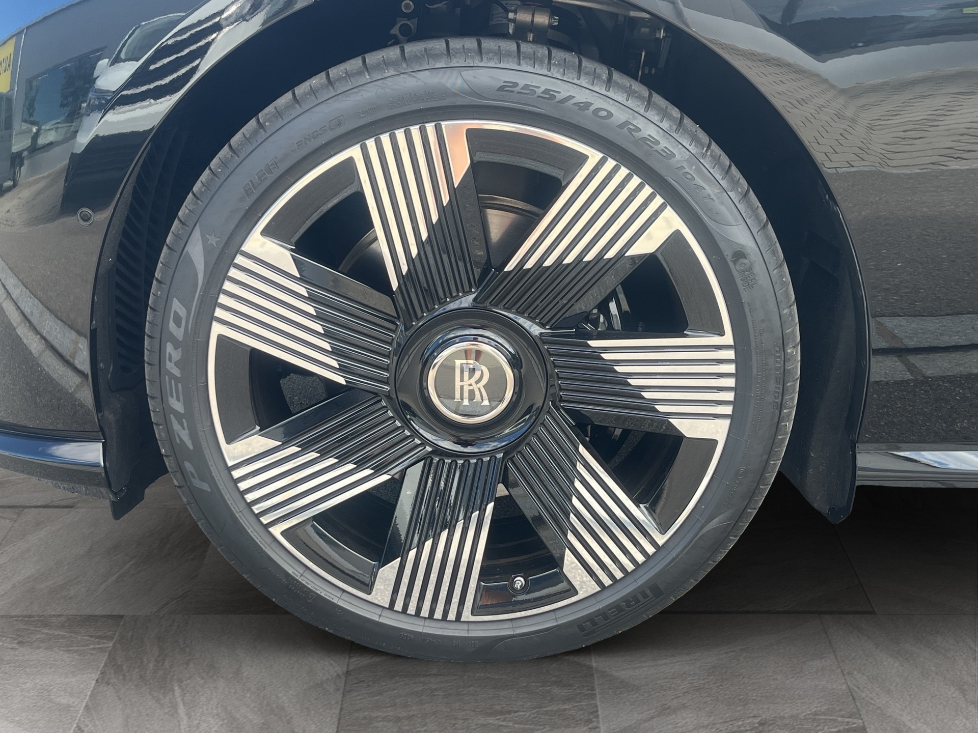 ROLLS-ROYCE Spectre 102kWh, *CH Auslieferung, sofort Verfügbar*-image-25
