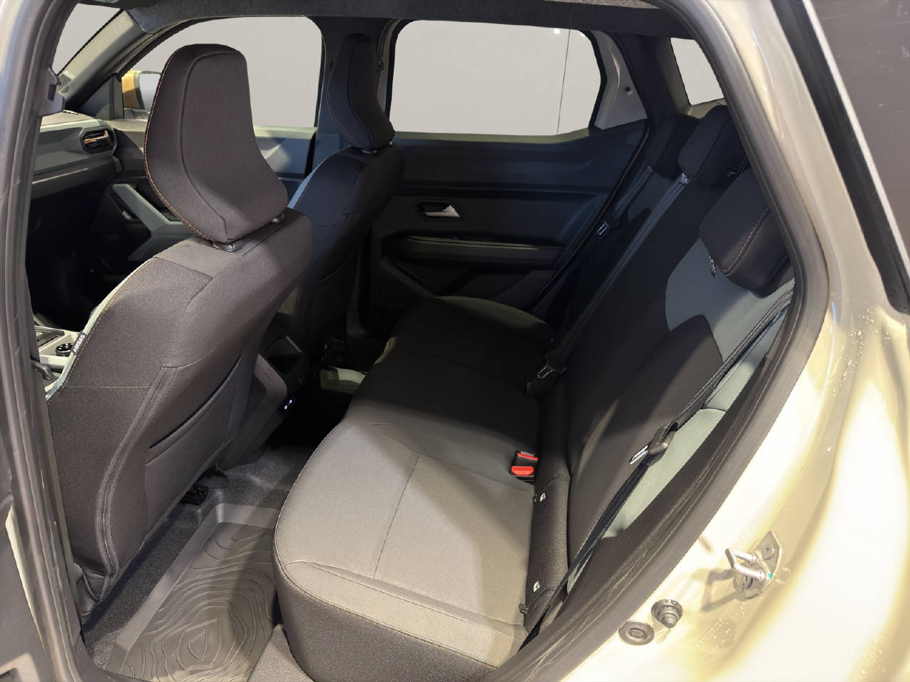 DACIA Duster 1.2 Hybrid Extreme 4WD-image-5