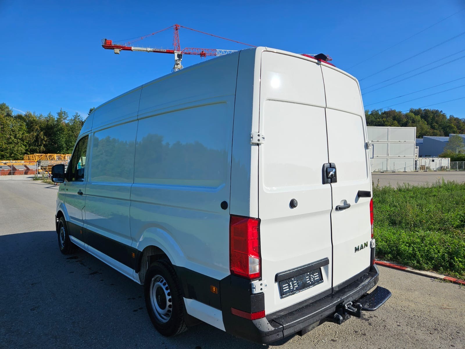 MAN 3.180. ALLRAD 4X4. AUTOMAT. MIT AHK 3`500 KG ZUGLAST. MIT HOCHDACH. CH WAGEN. WIE NEU. LEASING AB 690.--image-20