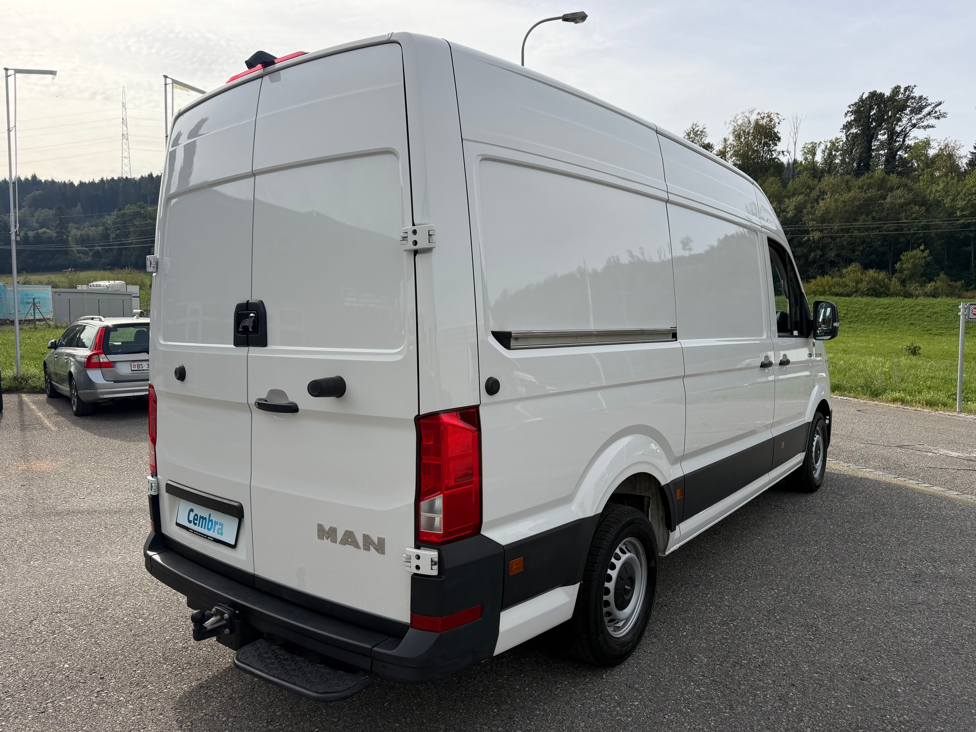 MAN 3.180. ALLRAD 4X4. AUTOMAT. MIT AHK 3`500 KG ZUGLAST. MIT HOCHDACH. CH WAGEN. WIE NEU. LEASING AB 690.--image-40