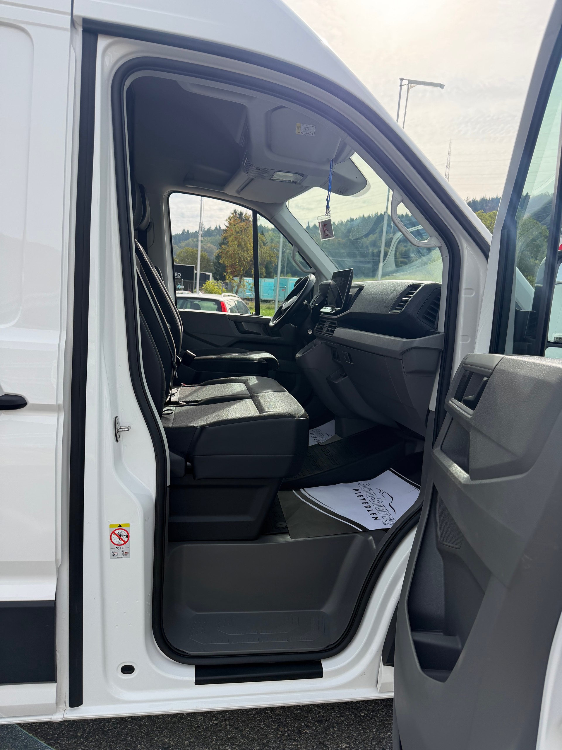 MAN 3.180. ALLRAD 4X4. AUTOMAT. MIT AHK 3`500 KG ZUGLAST. MIT HOCHDACH. CH WAGEN. WIE NEU. LEASING AB 690.--image-31