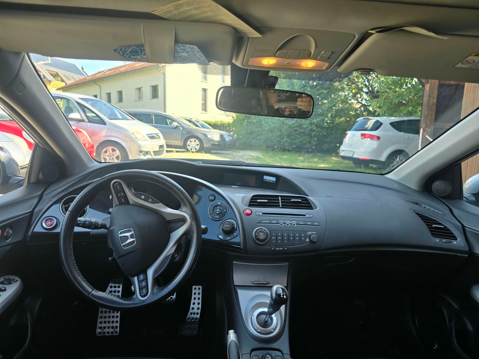 HONDA Civic 1.8i Comfort-image-3
