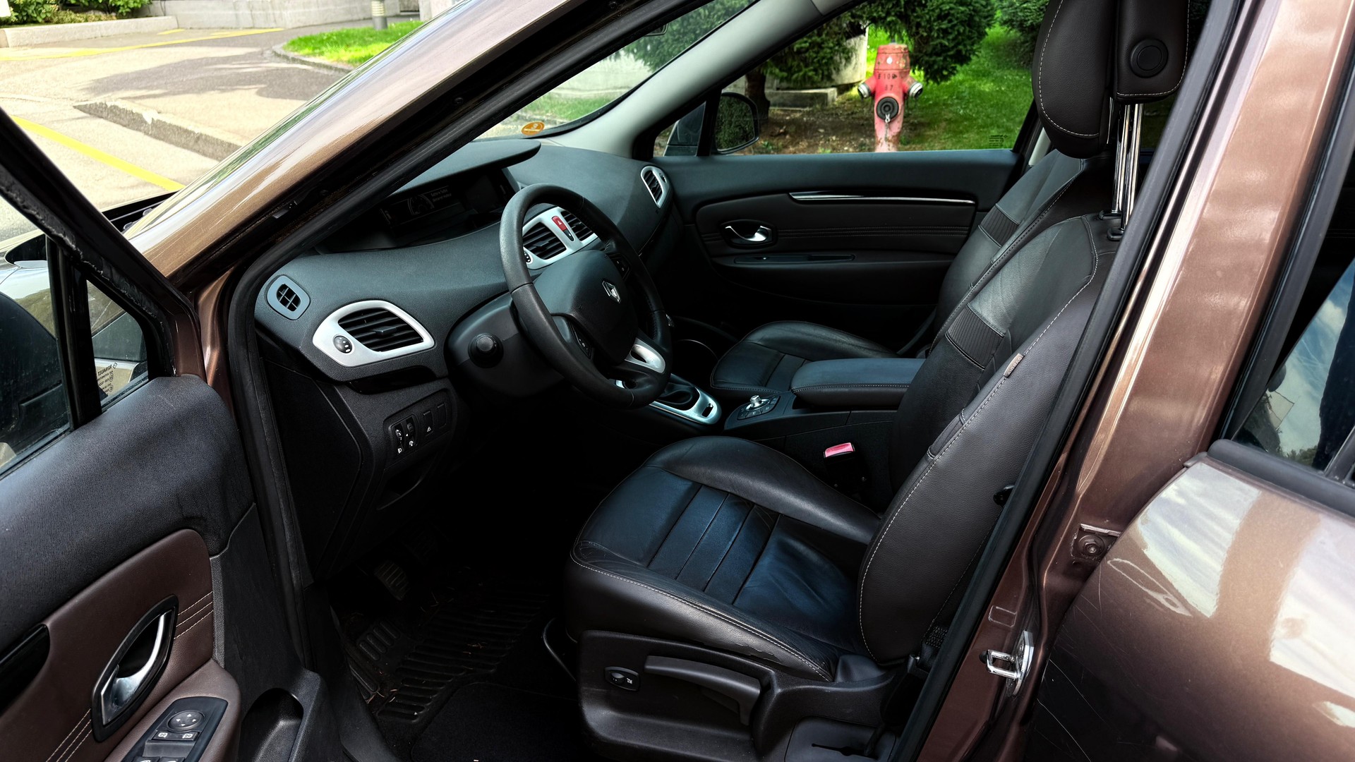 RENAULT Scénic 1.5 dCi Expression-image-8
