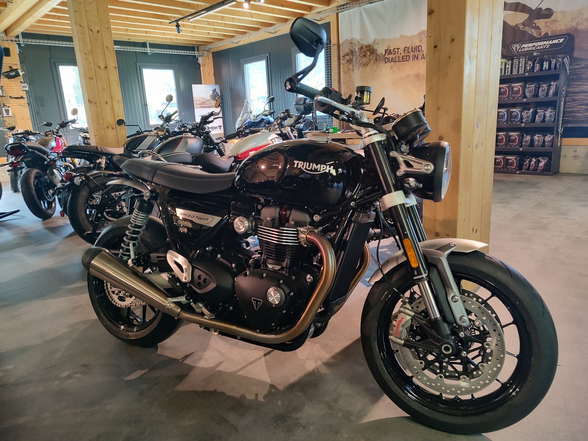 TRIUMPH Speed Twin 1200