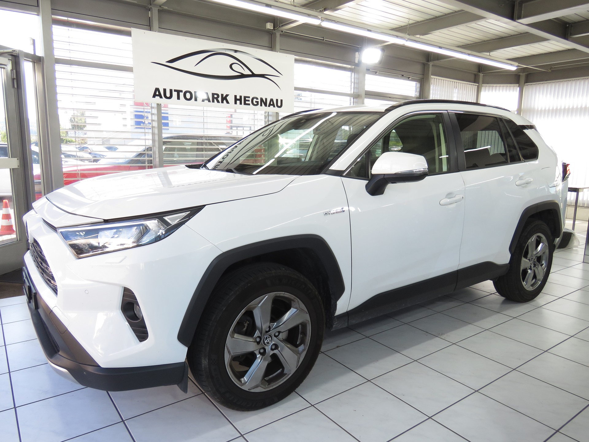 TOYOTA RAV-4 2.5 HSD Trend e-CVT 4WD Automat, Fixpreis !!!-image-0