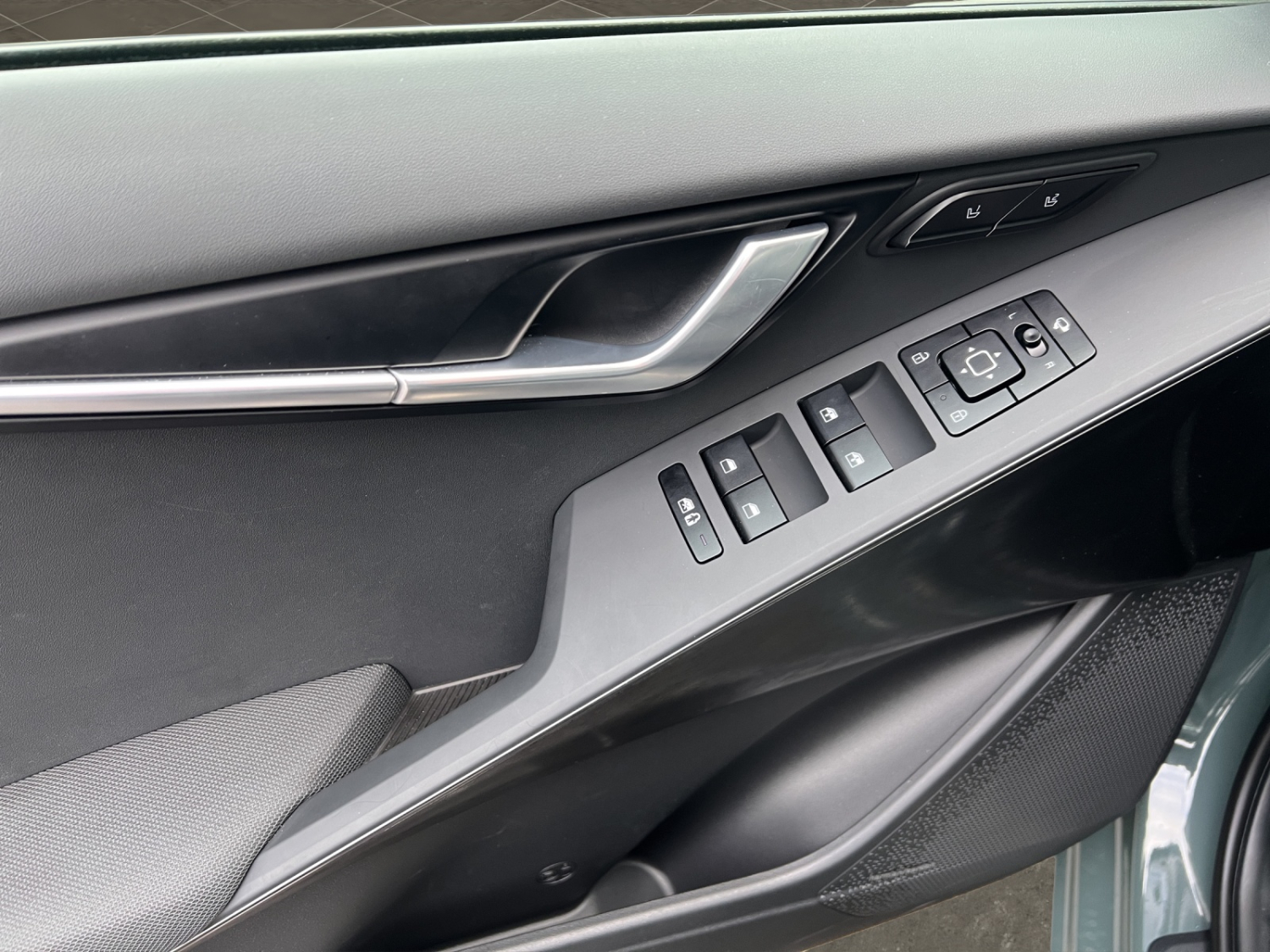 KIA Niro 1.6 GDi Plug-in Hybrid Style-image-16
