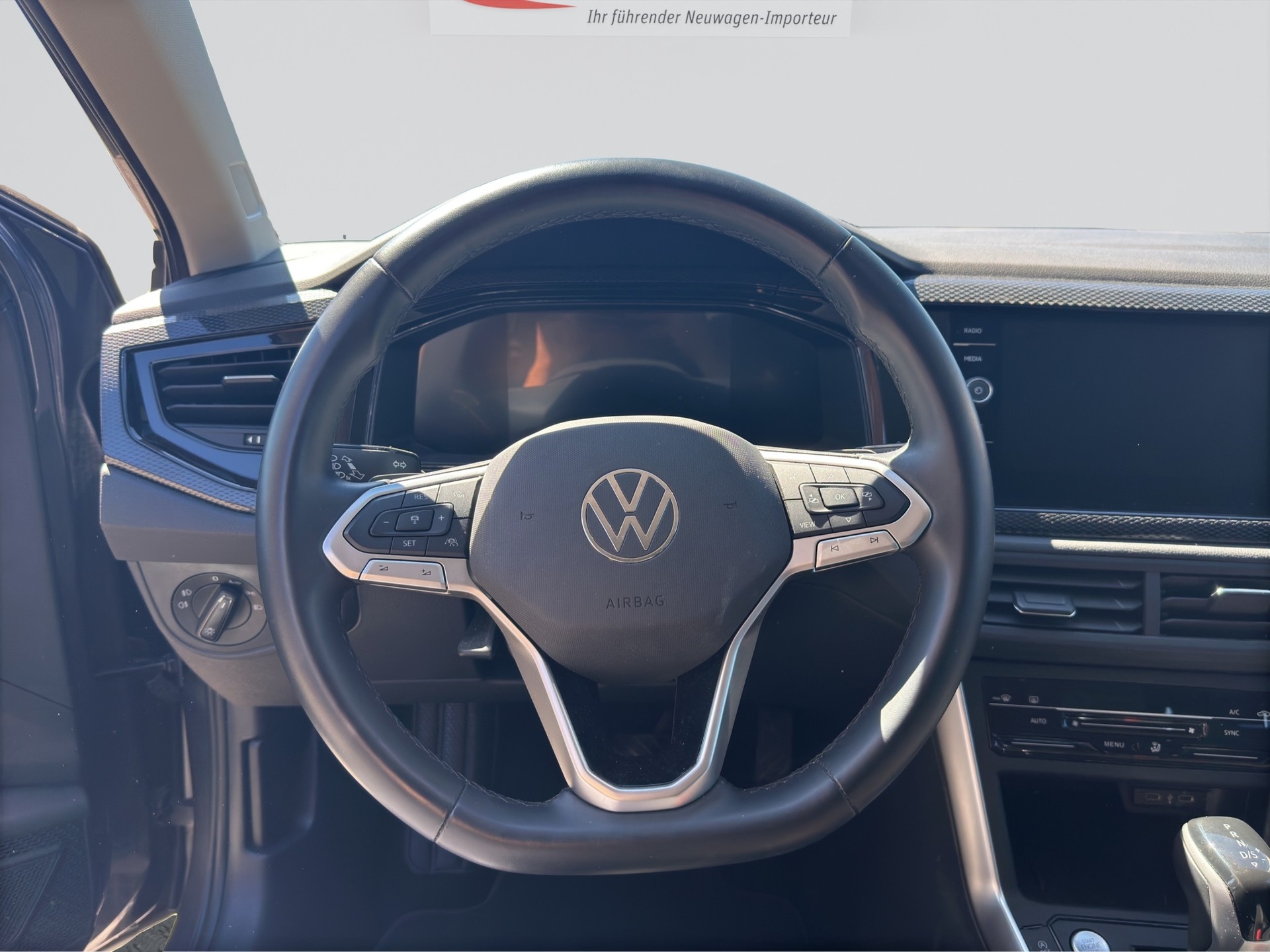 VW Taigo 1.0 TSI Life DSG-image-11