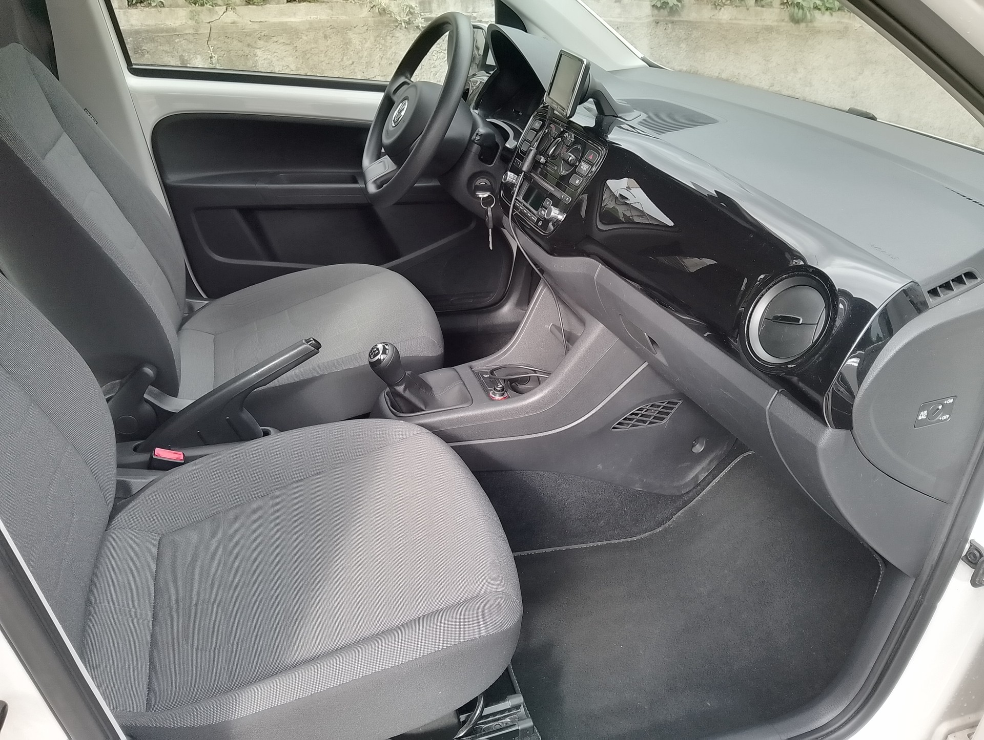 VW Up 1.0 BMT day & night-image-14
