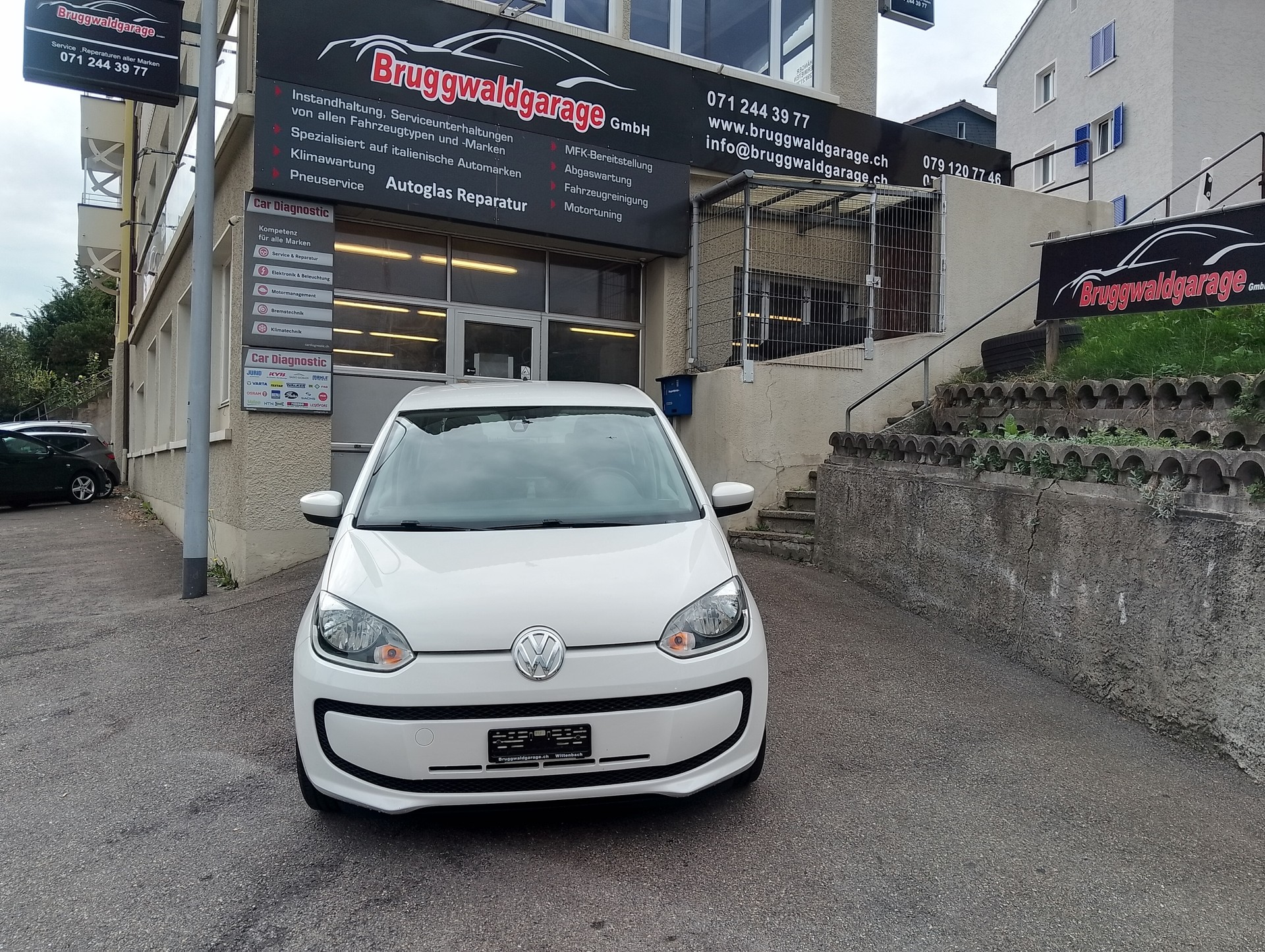 VW Up 1.0 BMT day & night-image-0
