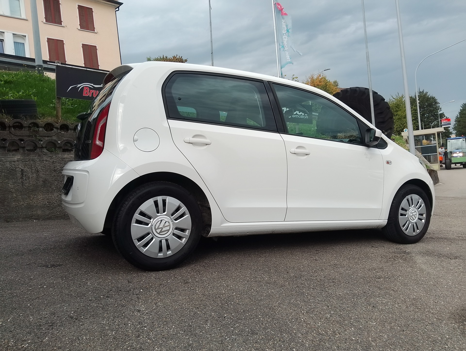 VW Up 1.0 BMT day & night-image-8