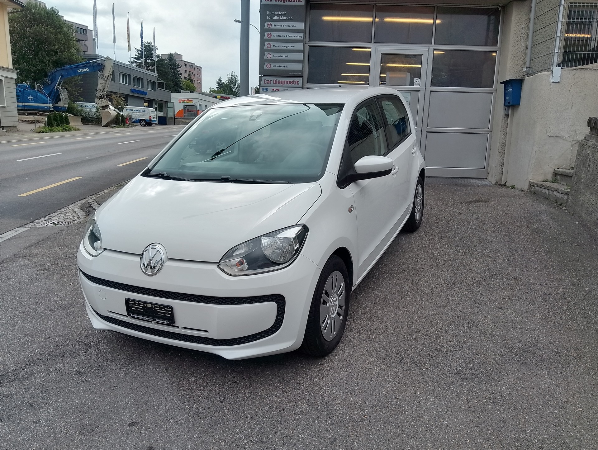 VW Up 1.0 BMT day & night-image-1