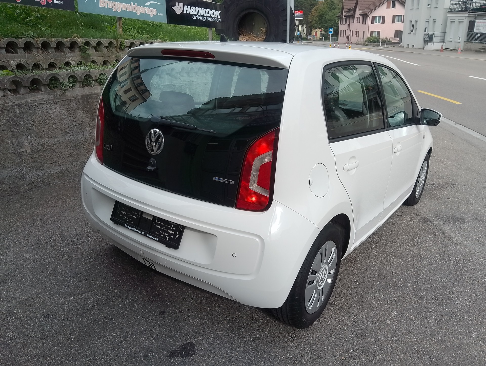 VW Up 1.0 BMT day & night-image-9