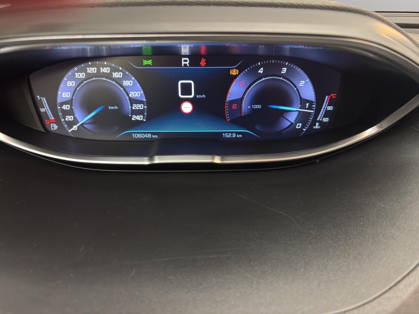 PEUGEOT 3008 1.6 BlueHDi Active-image-13