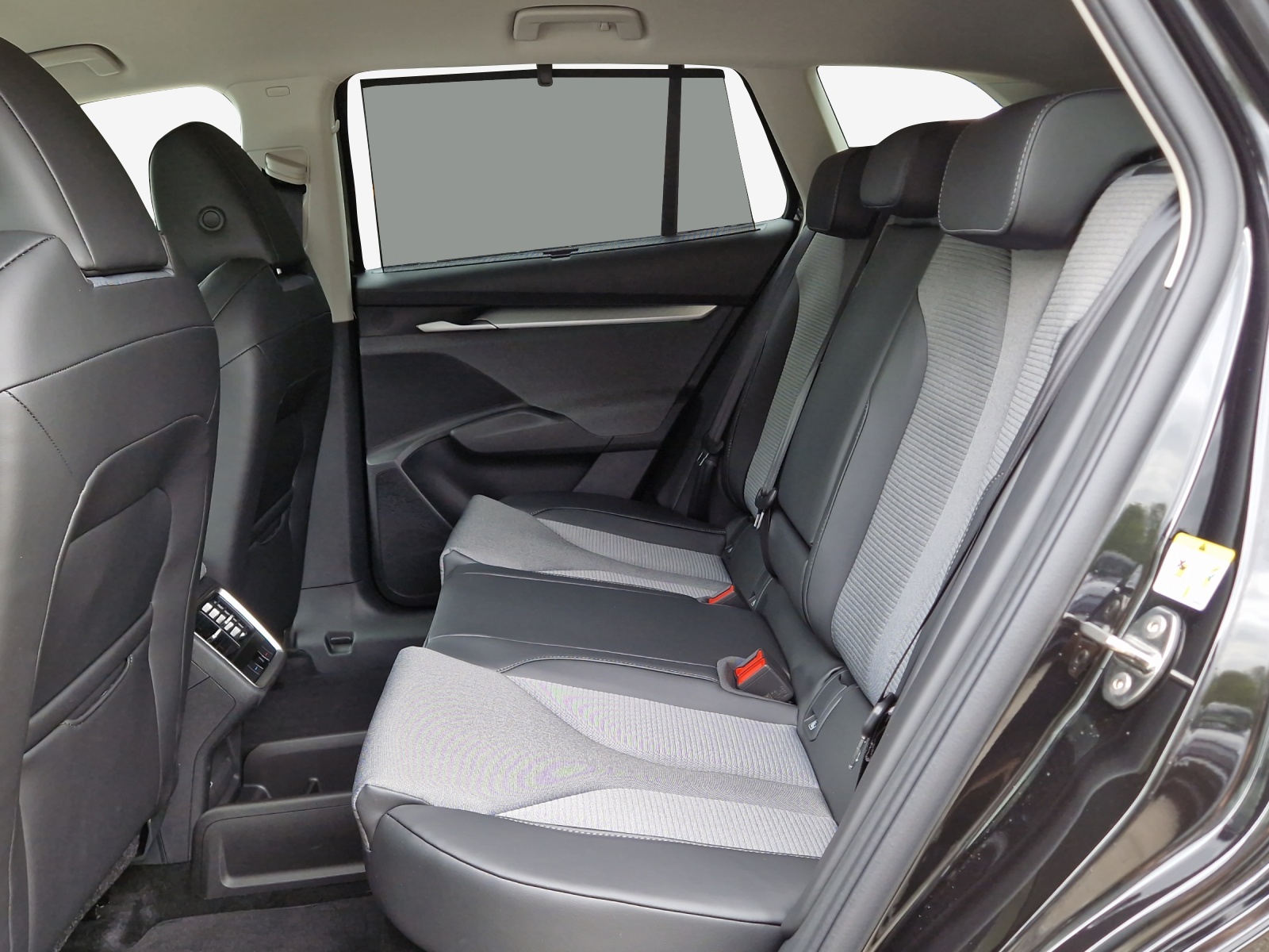 SKODA Enyaq 85x Dynamic 4x4-image-11