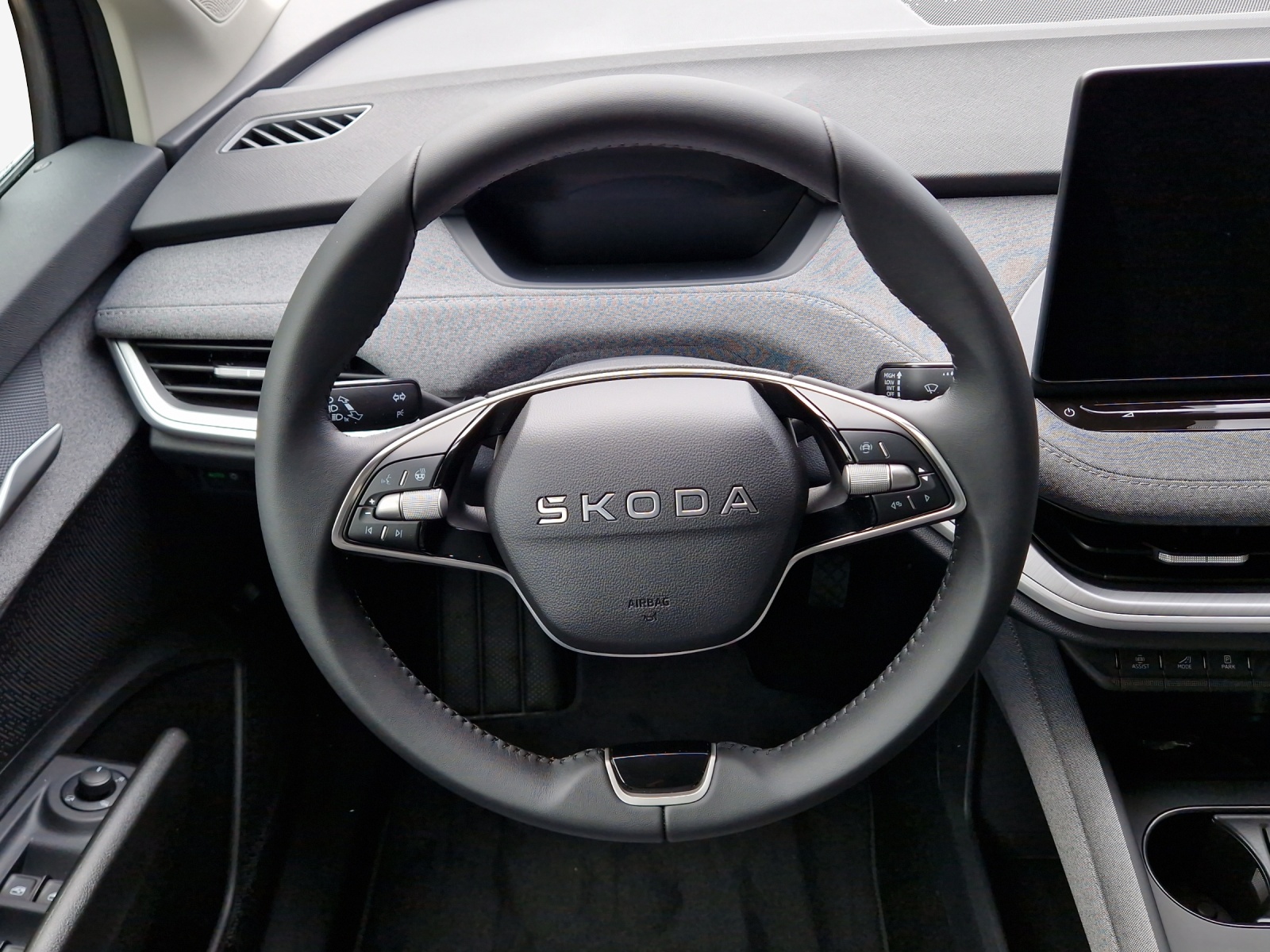 SKODA Enyaq 85x Dynamic 4x4-image-9