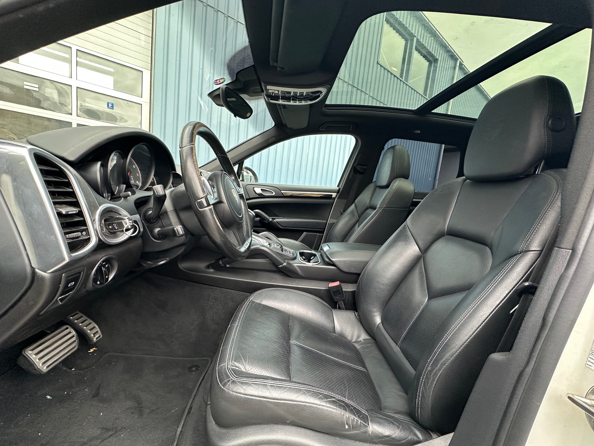 PORSCHE Cayenne S-image-9