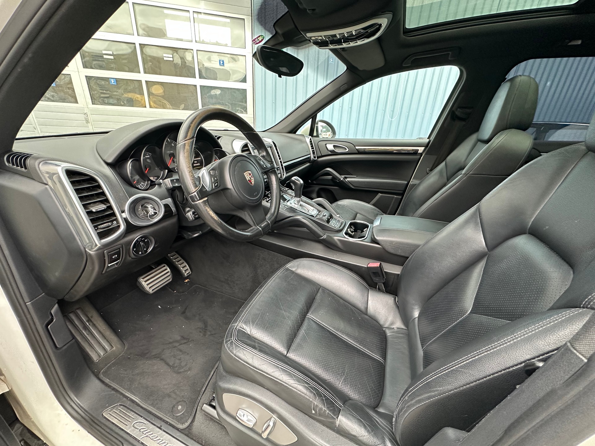 PORSCHE Cayenne S-image-8
