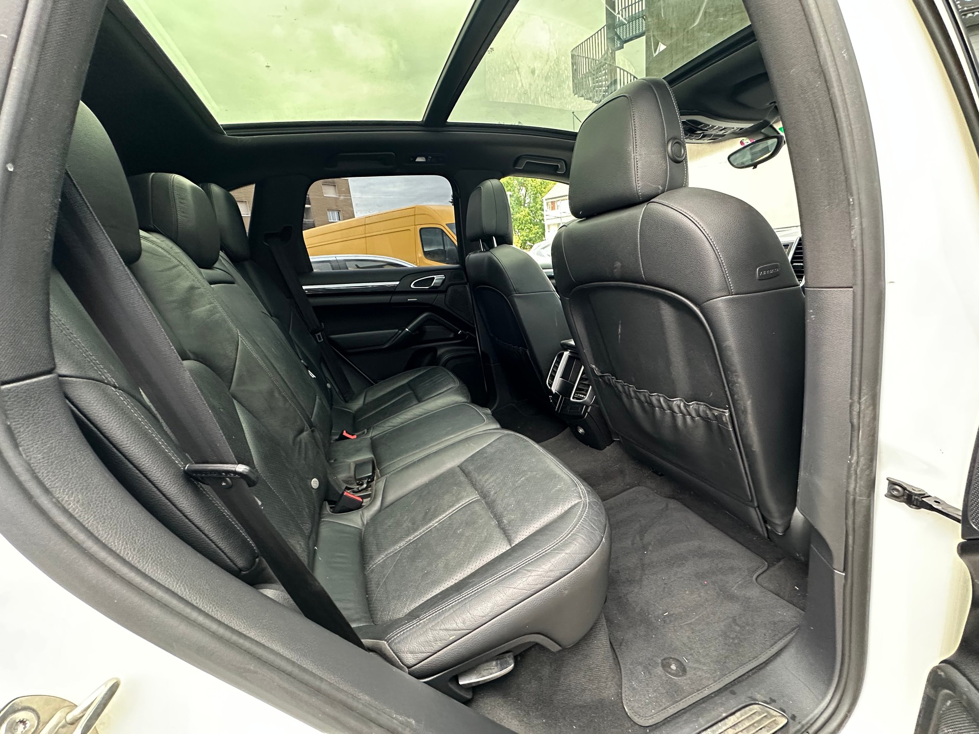 PORSCHE Cayenne S-image-14