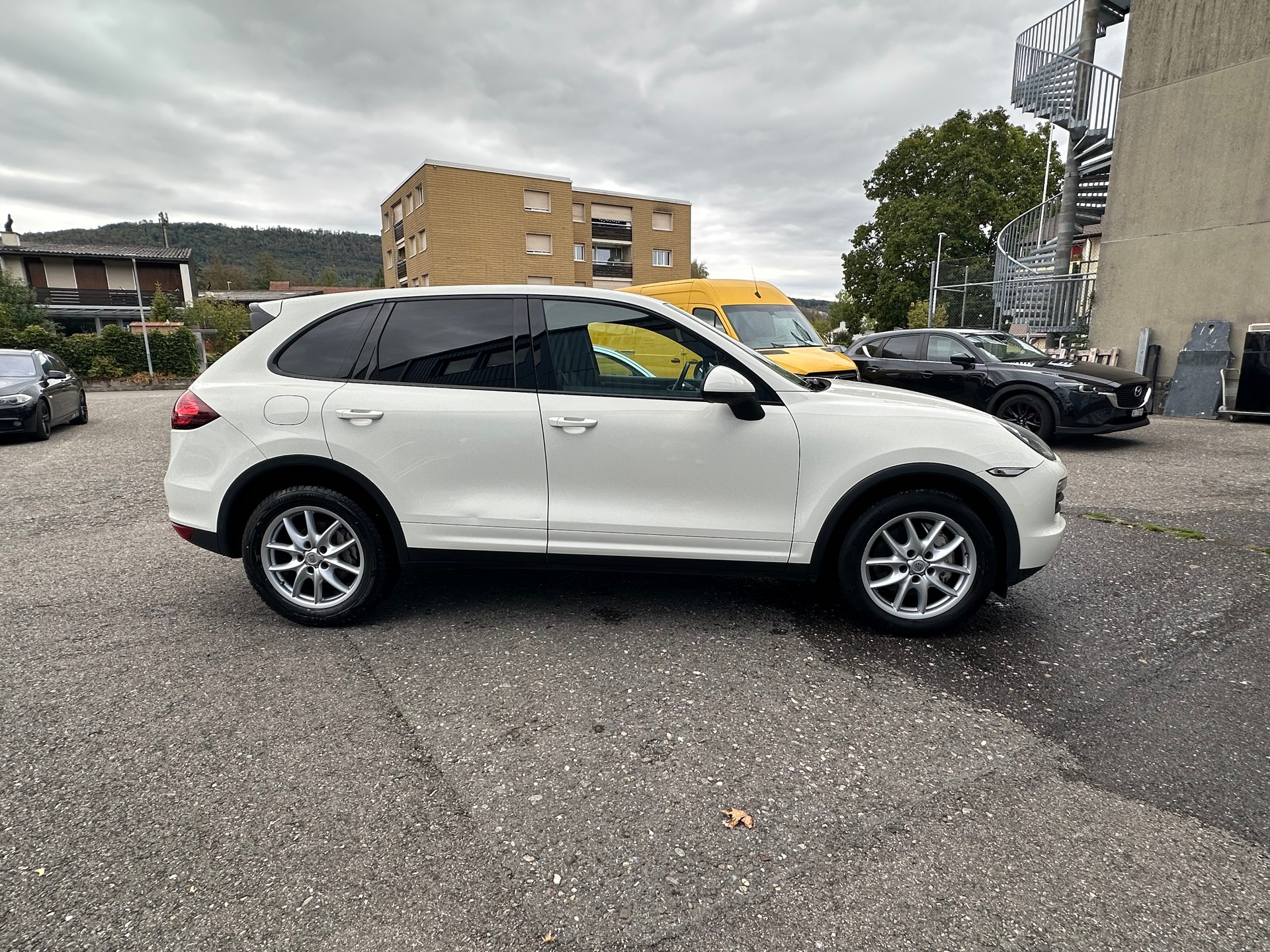 PORSCHE Cayenne S-image-3