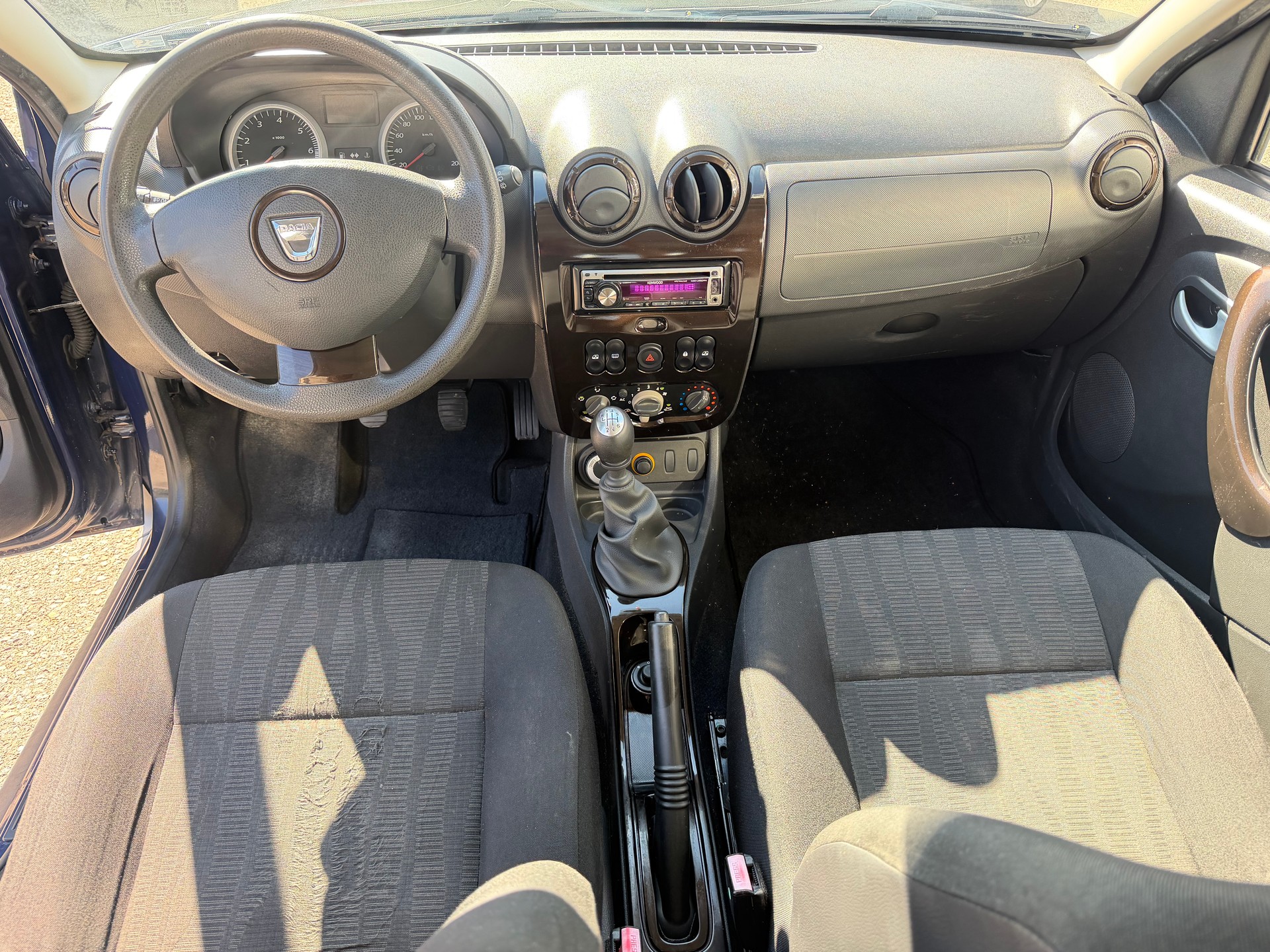 DACIA Duster 1.5 dCi Lauréate 4x4-image-7